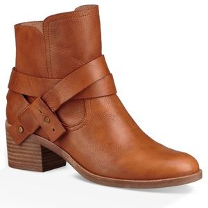 UGG Elora Leather Boots
